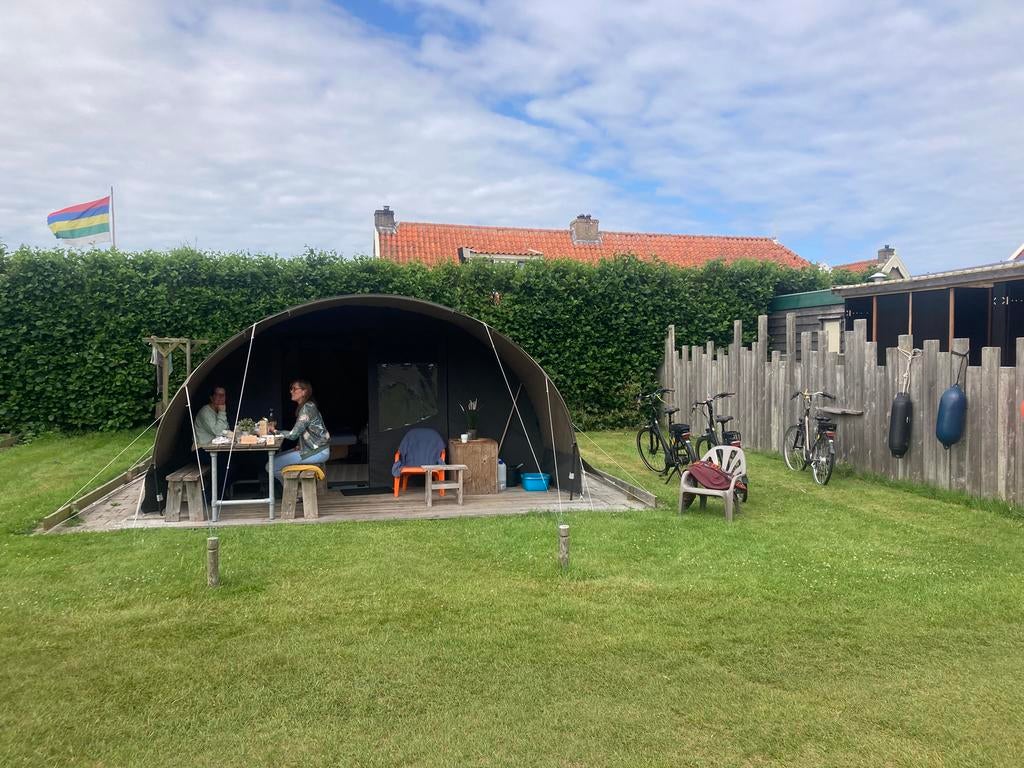 Ingerichte tent huur ter overname tijdens Oerol, Ophalen of Verzenden, Tot en met 4