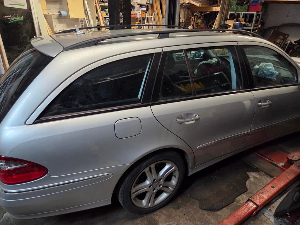 Diverse carrosserie delen W211 E-Klasse, Gebruikt, Mercedes, 6827BZ, Ophalen