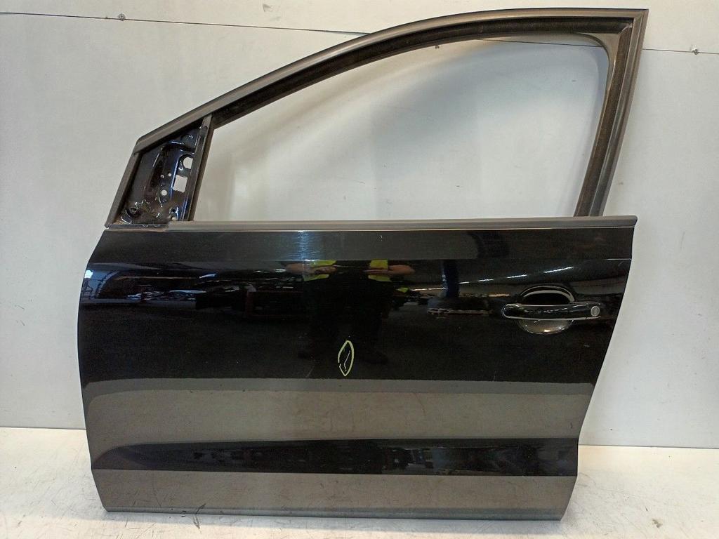 Portier links voor Volkswagen Polo, Onderdelen@venauto.nl, Van der Ven Autorecycling B.V., Gebruikt, Ettenseweg 76, 4706 PB Roosendaal, The Netherlands