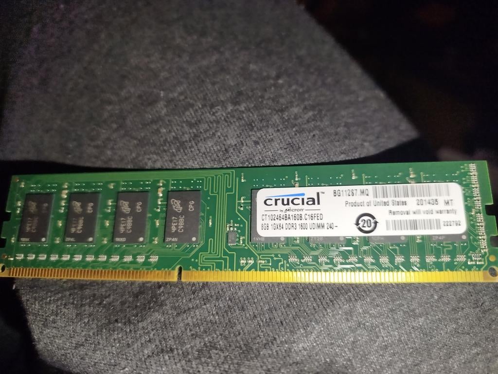 Crucial 8GB DDR3 1600MHz UDIMM Desktop RAM, Computers en Software, RAM geheugen, Gebruikt, 8 GB, DDR3, Ophalen of Verzenden
