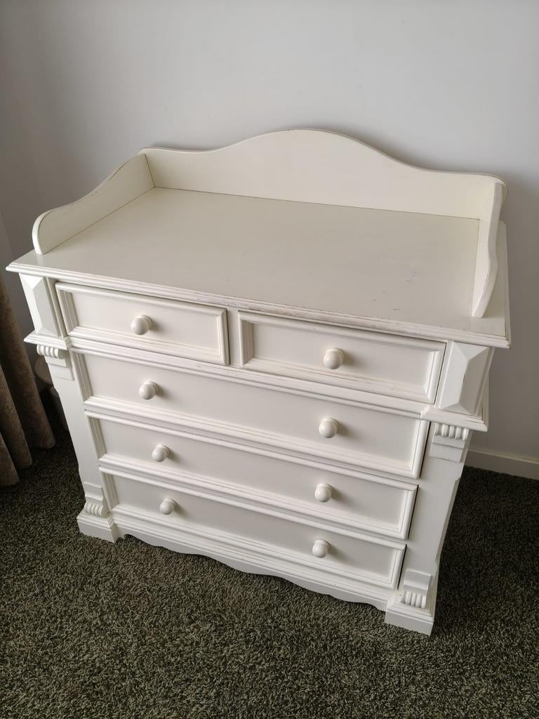 Complete babykamer: kast, bed, commode en plank, Kinderen en Baby's, Ophalen, Gebruikt