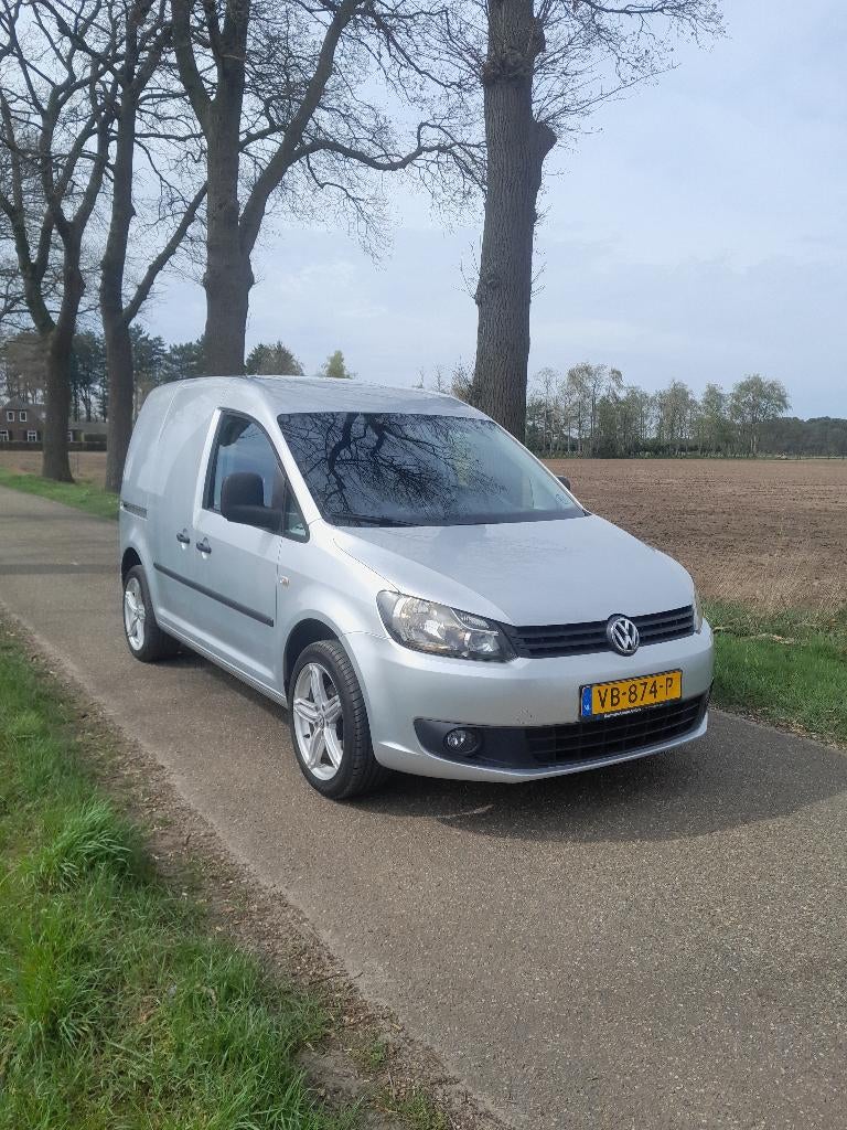 Volkswagen Caddy 1.6 D 55KW 2013, Auto's, Voorwielaandrijving, Euro 5, Stof, Zwart