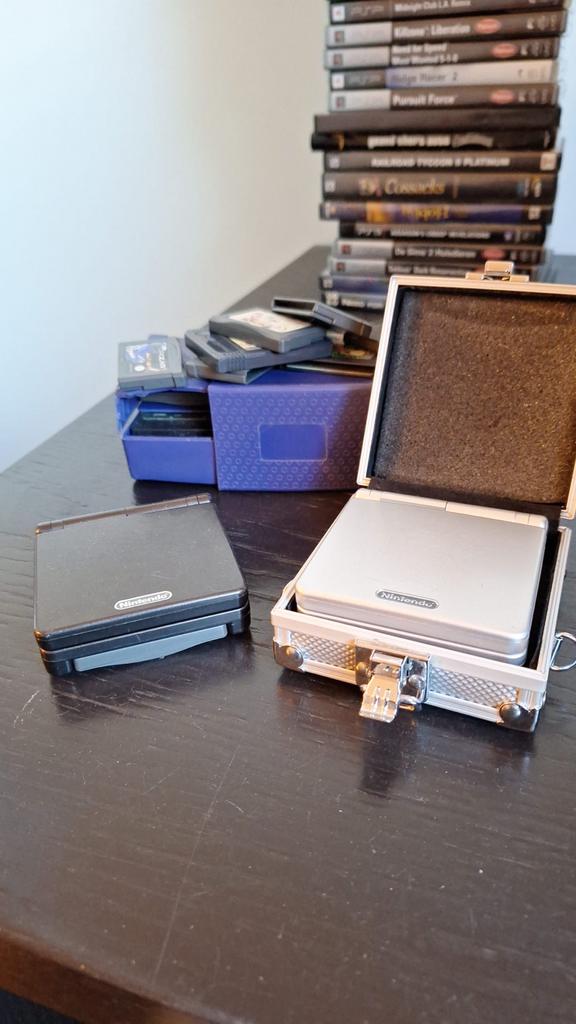 Nintendo Game Boy Advance SP - Zonder oplader, Ophalen, Niet werkend