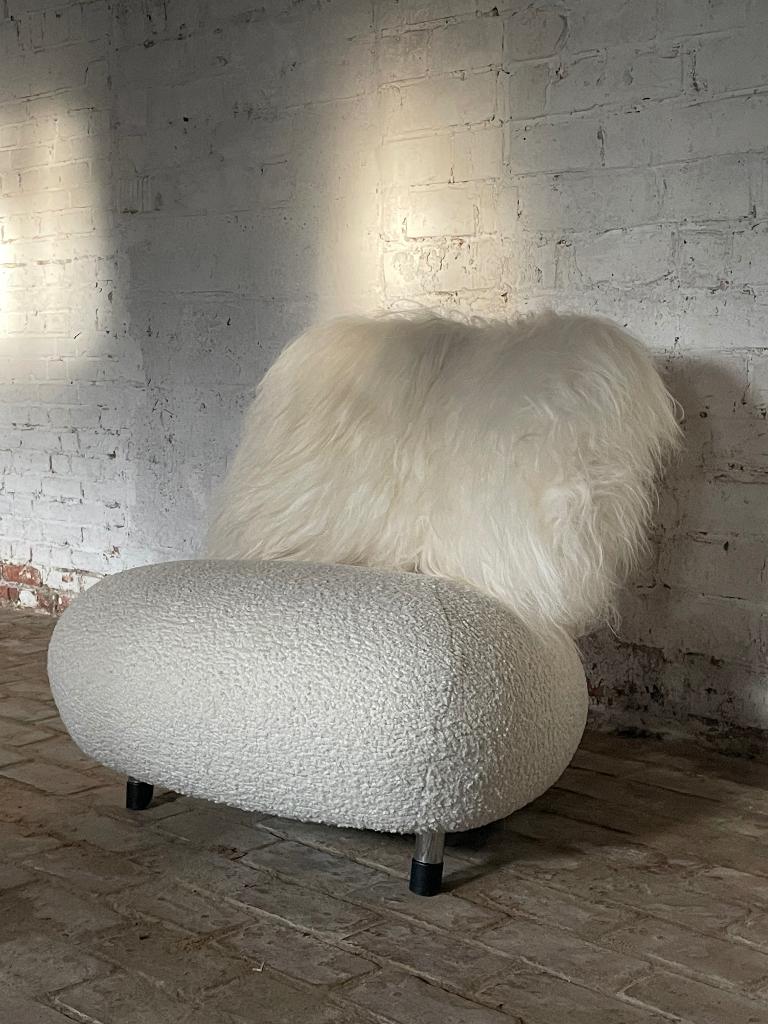 Leolux Pallone in bouclé en IJslands schapenvacht, Huis en Inrichting, Fauteuils, Ophalen, Modern Design, 75 tot 100 cm, Zo goed als nieuw
