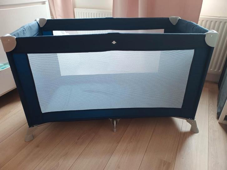 Camping bed safety first - met mogelijk extra matras, Kinderen en Baby's, Kinderkamer | Bedden, Zo goed als nieuw, Minder dan 140 cm