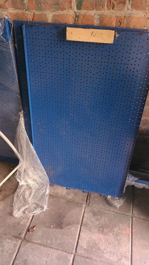 Gereedschap organiseren: geperforeerde ijzeren plaat, Ophalen, Gebruikt