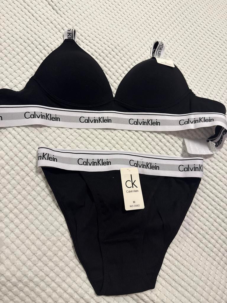 Calvin Klein BH en Slip Set - Maat M - Helemaal Nieuw, Ophalen of Verzenden, Zwart, Setje