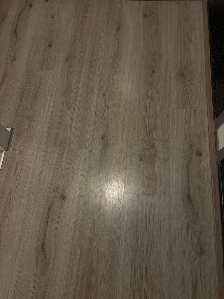 Gratis klik laminaat, licht grijs, ongeveer 50m2, Ophalen, Gebruikt, 50 tot 150 cm, 10 m² of meer