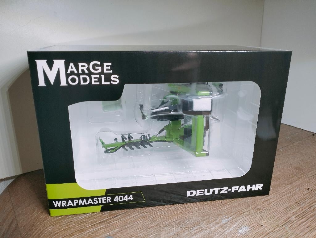 Te koop Marge Models DeutzFahr Wrapmaster4044 balenwikkelaar, Hobby en Vrije tijd, Modelauto's | 1:32, Ophalen of Verzenden, Nieuw