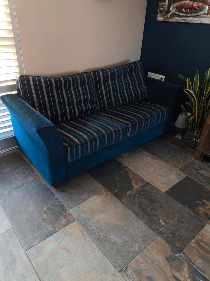Comfortabele blauwe tweepersoonsbank, Huis en Inrichting, Banken | Bankstellen, Gebruikt, Rechte bank, Tweepersoons, 150 tot 200 cm