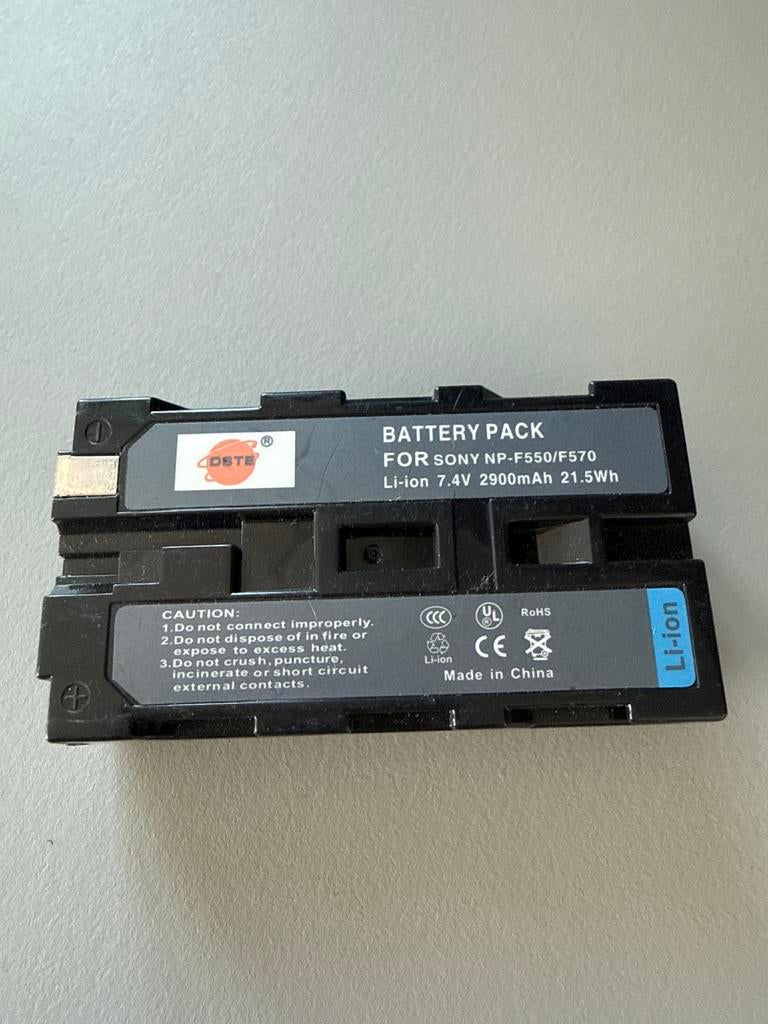DSTE Batterij voor Sony NP-F550/F570 - 2900mAh, Ophalen of Verzenden, Zo goed als nieuw, Oplaadbaar