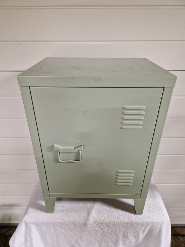 Metalen lockerkast / nachtkastje, Ophalen, Gebruikt