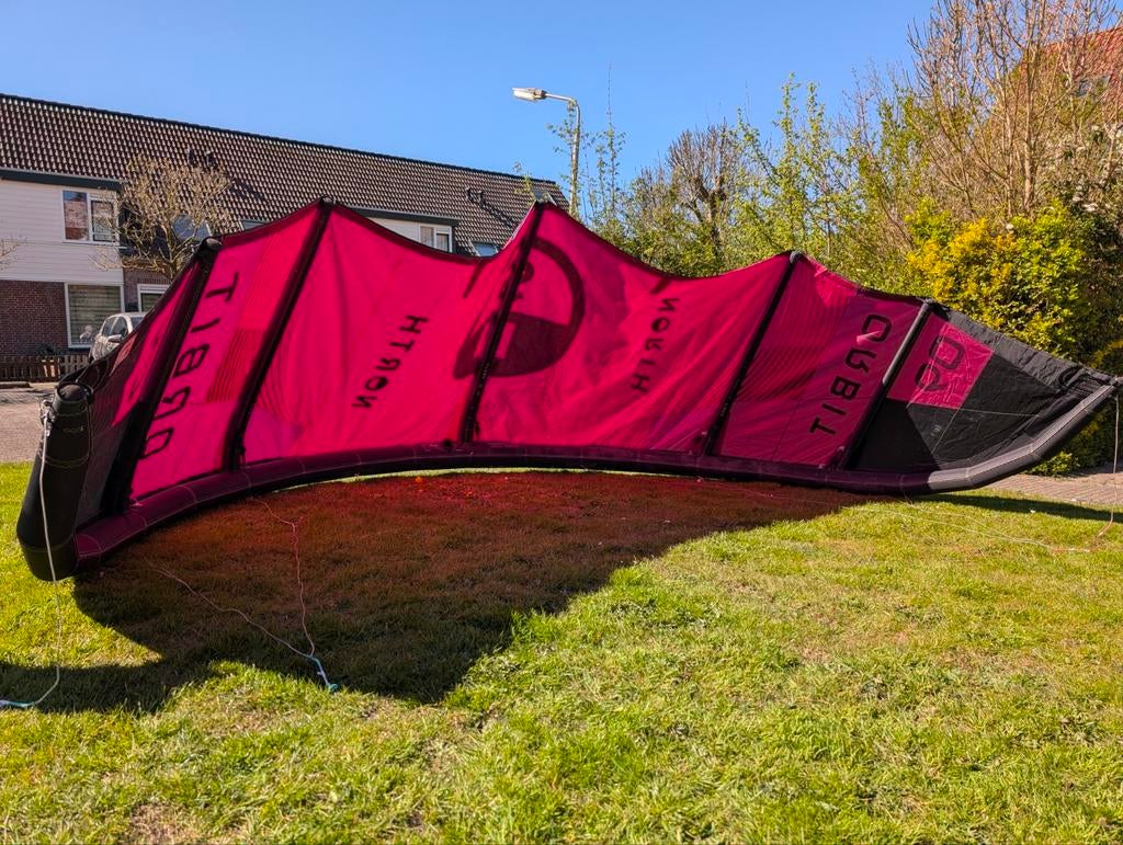 North Orbit 9m 2024 + navigator bar 2024 + Jaime kiteboard, Watersport en Boten, Kitesurfen, Gebruikt, Twintip, 9 m², Ophalen of Verzenden