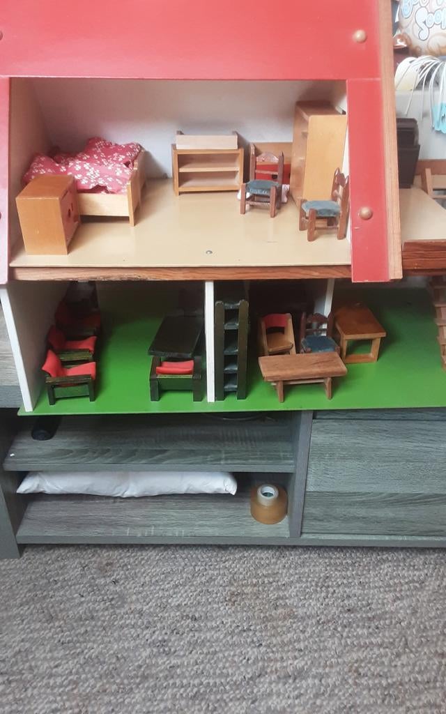 Te koop vintage poppenhuis., Kinderen en Baby's, Speelgoed | Poppenhuizen, Ophalen, Gebruikt, Poppenhuis