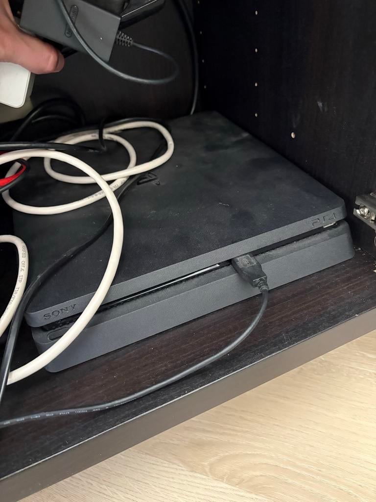 PlayStation 4 met controller goud, Ophalen of Verzenden, Gebruikt, Met 1 controller, Slim