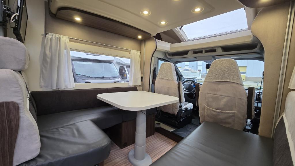 Benimar Tessoro 486 (bj 2017), Bedrijf, 6 tot 7 meter, Hordeur, Half-integraal