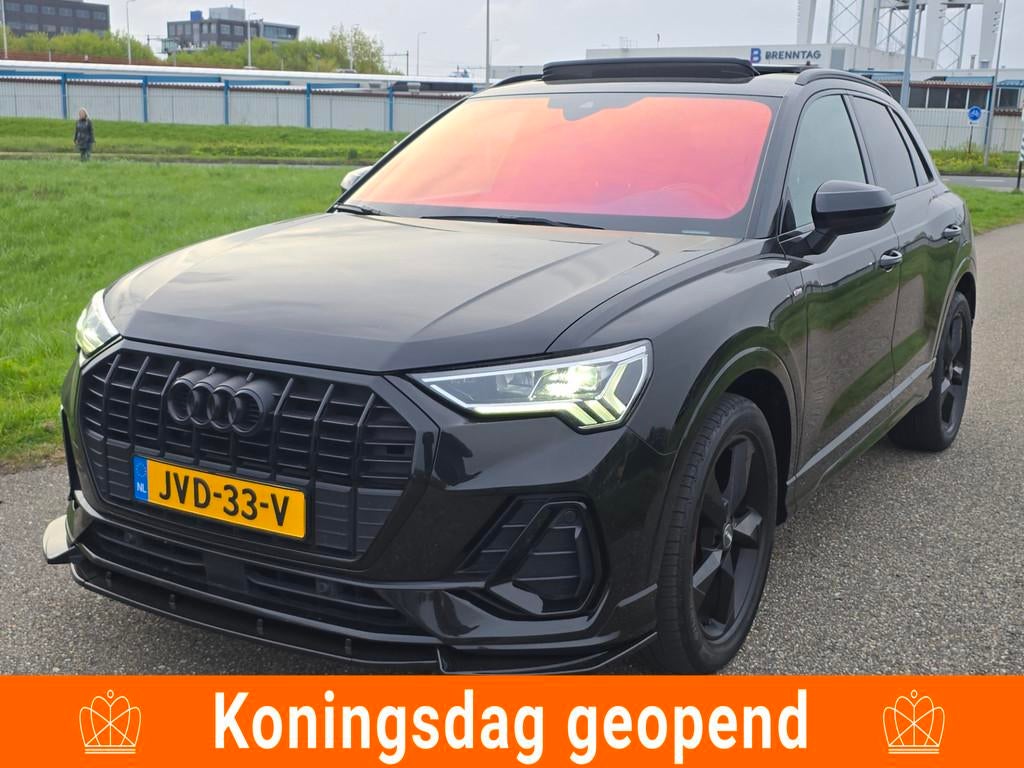 Audi Q3 35 TFSI Pro Line*zeer mooie auto*pano*trekhaak*navi*, Auto's, Audi, Euro 6, 4 cilinders, Zwart, Bedrijf