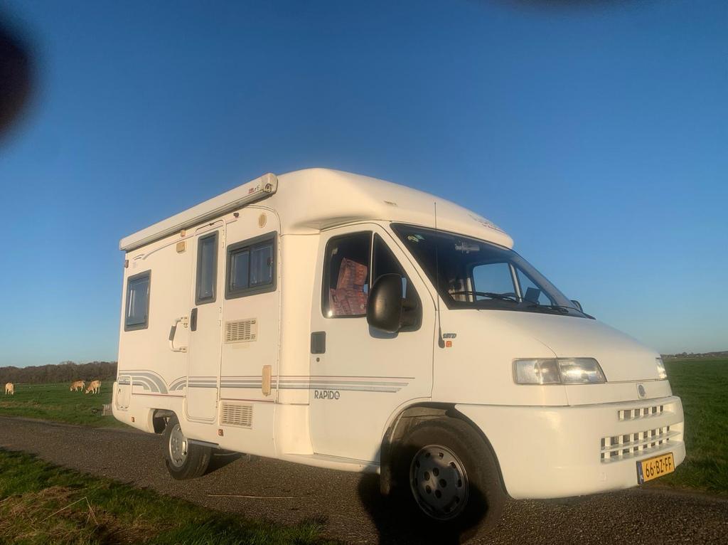 Rapido 708F Camper - Compact en Compleet, Caravans en Kamperen, Campers, Ringverwarming, Fiat, Tot en met 2, Koelkast