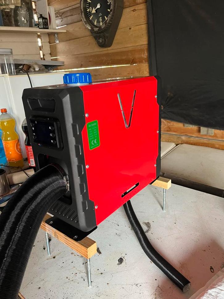 Diesel/petroleum kachel 12/24 volt, Doe-het-zelf en Verbouw, Verwarming en Radiatoren, Gebruikt, Kachel, 800 watt of meer, 30 tot 80 cm