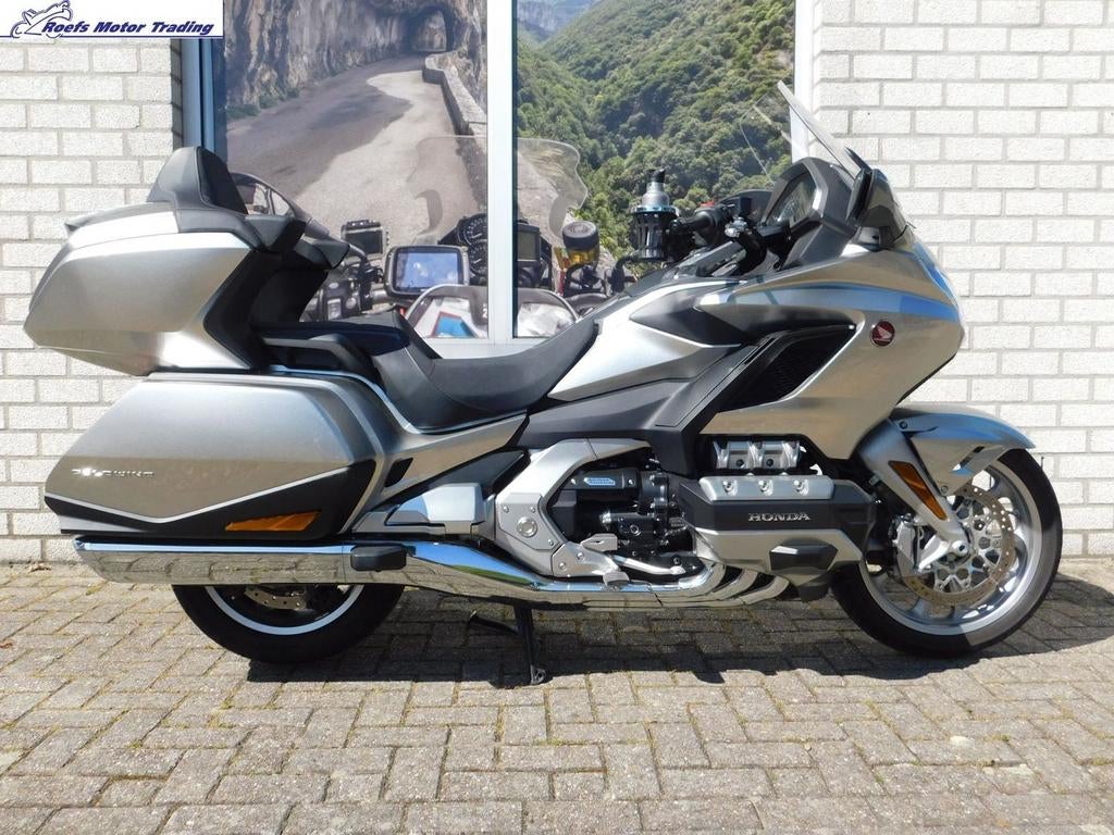 HONDA GL 1800 GOLDWING TOURING DELUXE DCT, bj 2023, 5690 km, Motoren, Motoren | Honda, HONDA, Motorrijbewijs A, Bedrijf, Onbekend