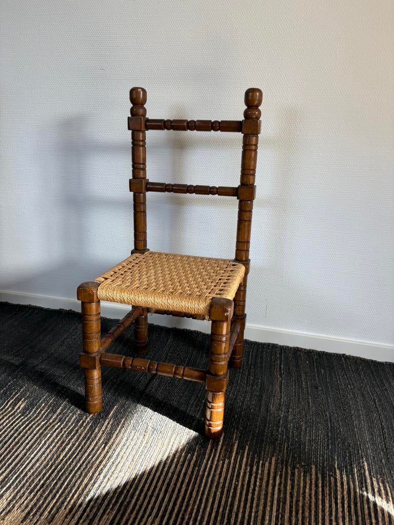 Vintage stijl houten & biezen zitting kinderstoel, Ophalen of Verzenden, Zo goed als nieuw, Overige typen