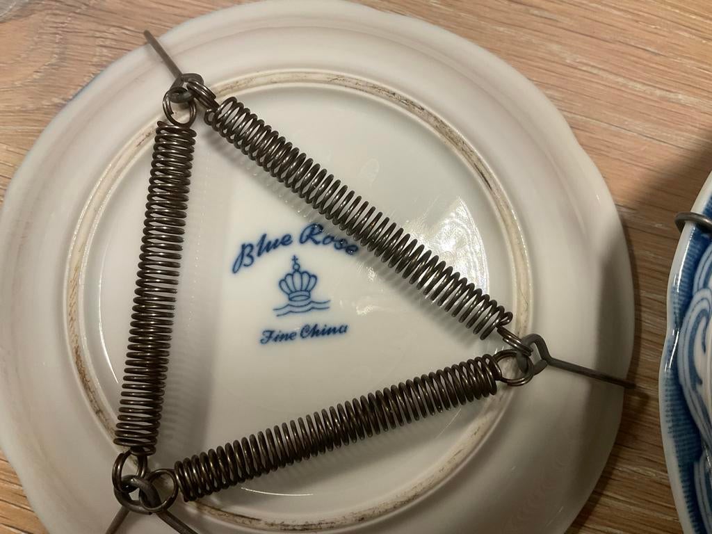 2 kommetjes met ophangsysteem, Blue Rose Fine China, Antiek en Kunst, Ophalen of Verzenden