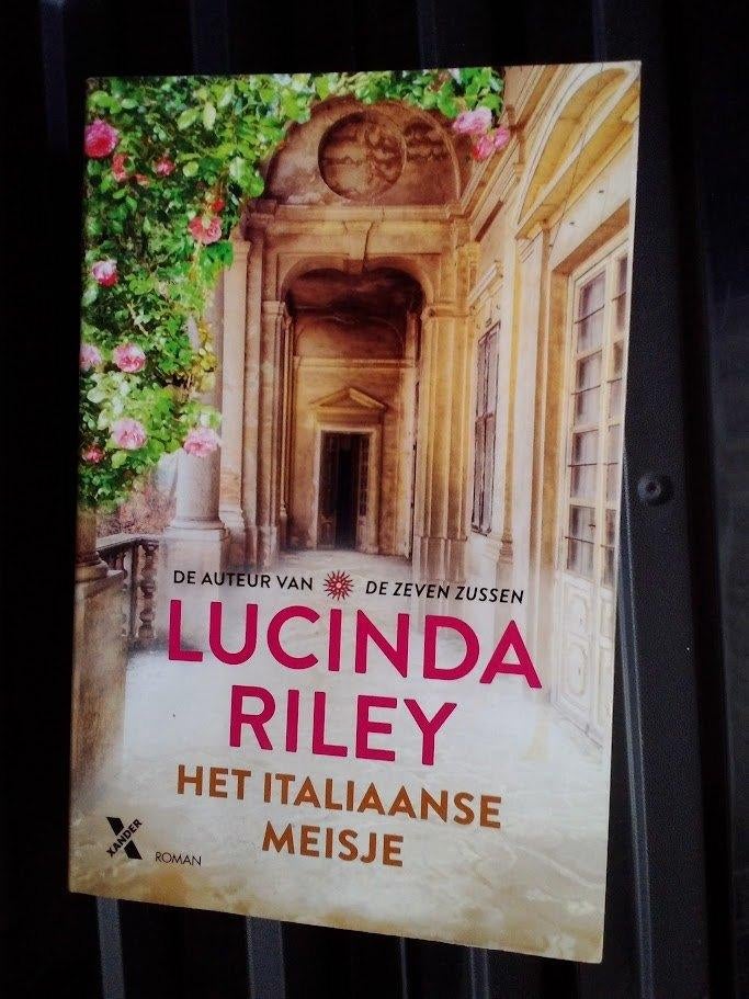 Roman - Lucinda Riley - Het Italiaanse meisje, Lucinda Riley, Nederland, Ophalen, Gelezen