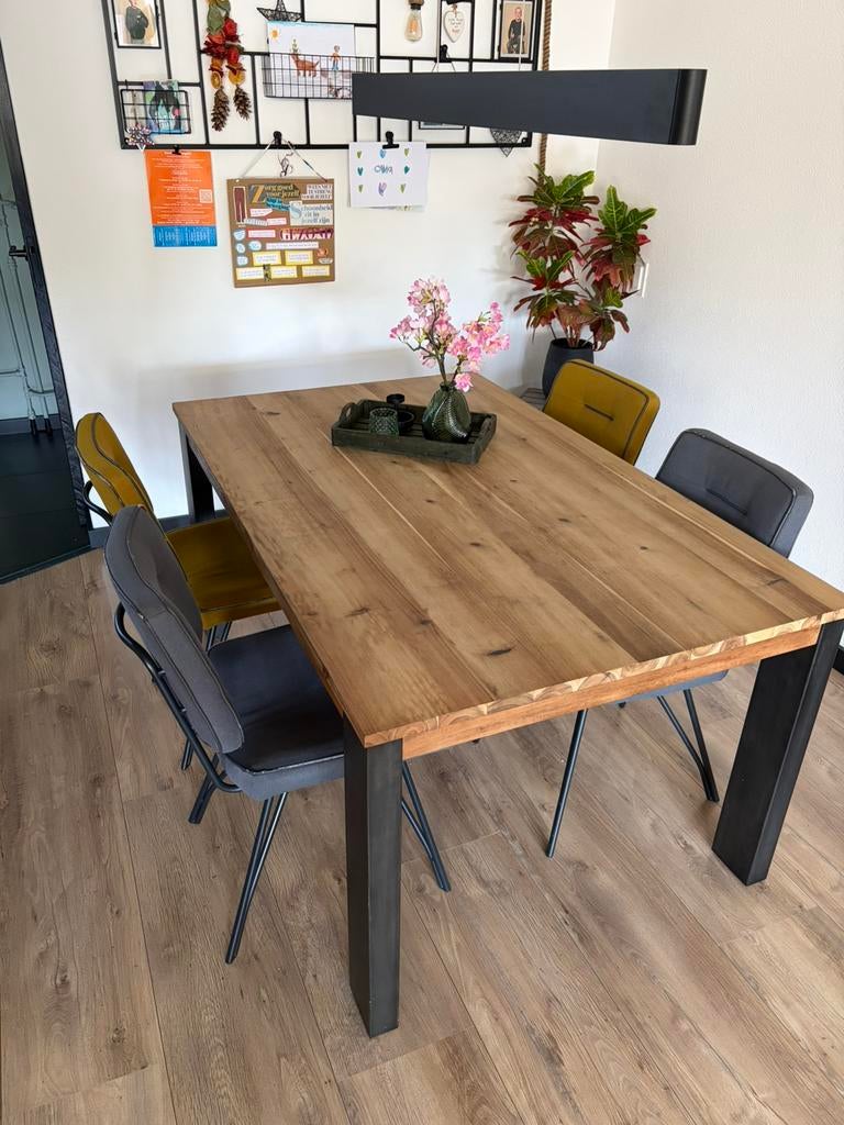 Te koop: 4 eetkamerstoelen, Huis en Inrichting, Stoelen, Ophalen, Gebruikt, Overige kleuren, Modern industrieel