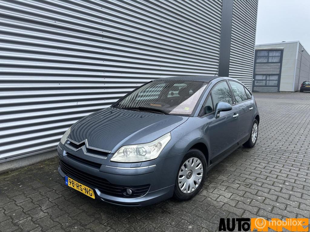Citroen C4 2.0-16V Exclusive NIEUWE APK 1600kg trekgewicht, Auto's, 136 pk, Gebruikt, Parkeersensor, Origineel Nederlands