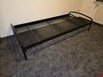 Te Koop: Mooi en heel stevig 1 persoonsbed 90 x 200 cm., Ophalen, Gebruikt, 90 cm, Eenpersoons
