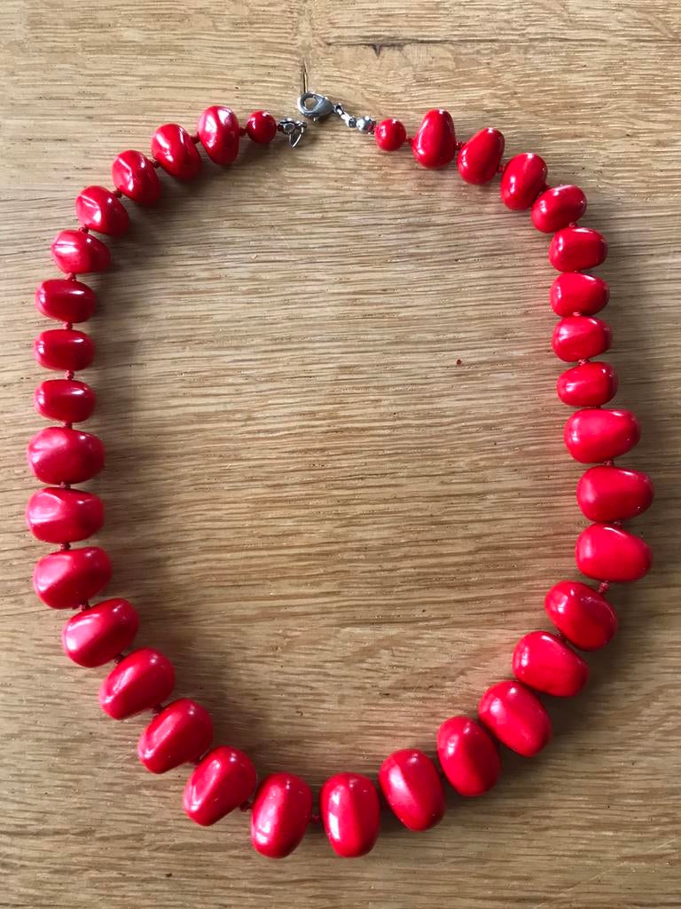 Rode Kralenketting, Sieraden, Tassen en Uiterlijk, Kettingen, Ophalen of Verzenden, Gebruikt, Rood, Kunststof