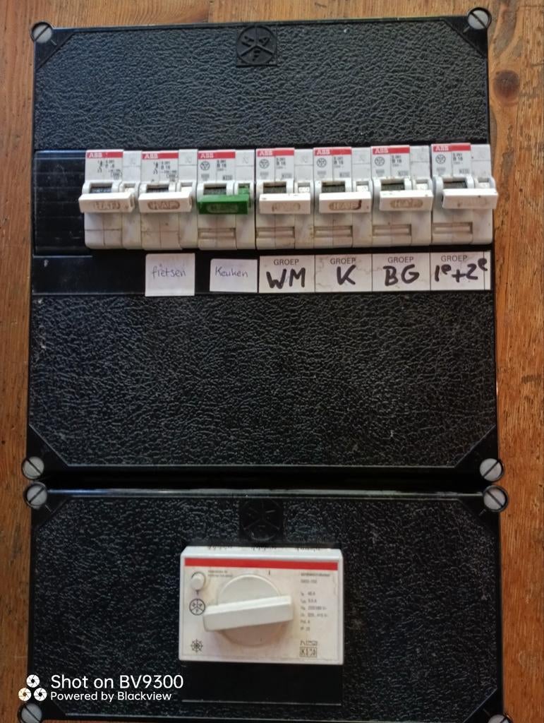 Groepenkast met 6 groepen en hoofdschakelaar, Doe-het-zelf en Verbouw, Elektra en Kabels, Ophalen, Gebruikt, Overige typen