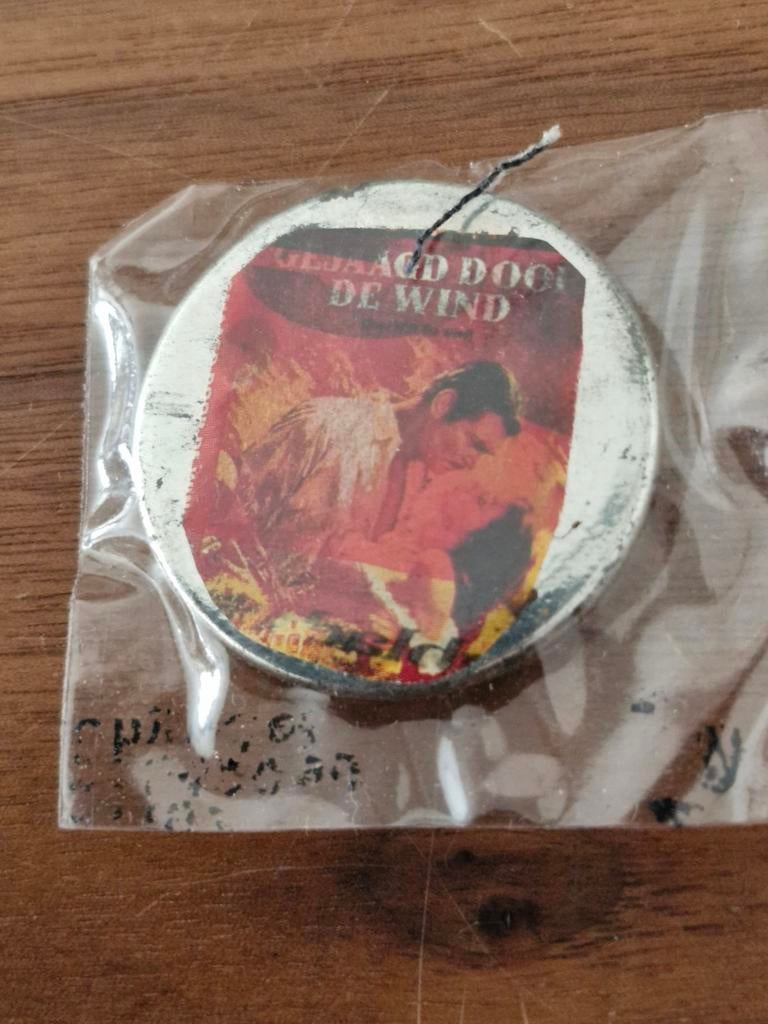 222 Gone with the Wind Film Button, Verzamelen, Speldjes, Pins en Buttons, Ophalen of Verzenden, Overige onderwerpen