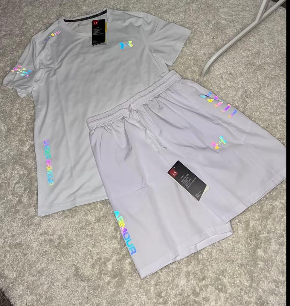 Nieuwe Under Armour set met reflecterende opdruk, Kleding | Heren, Sportkleding, Nieuw, Overige maten, Ophalen of Verzenden, Overige kleuren
