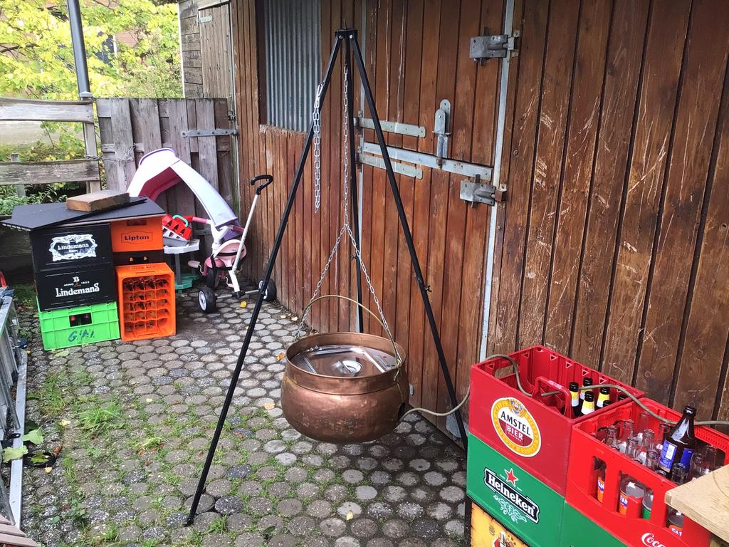Tk leuke warmhoud ketel soepketel met statief zie foto,s ., Tuin en Terras, Ophalen, Zo goed als nieuw, Elektrisch, Vrijstaand