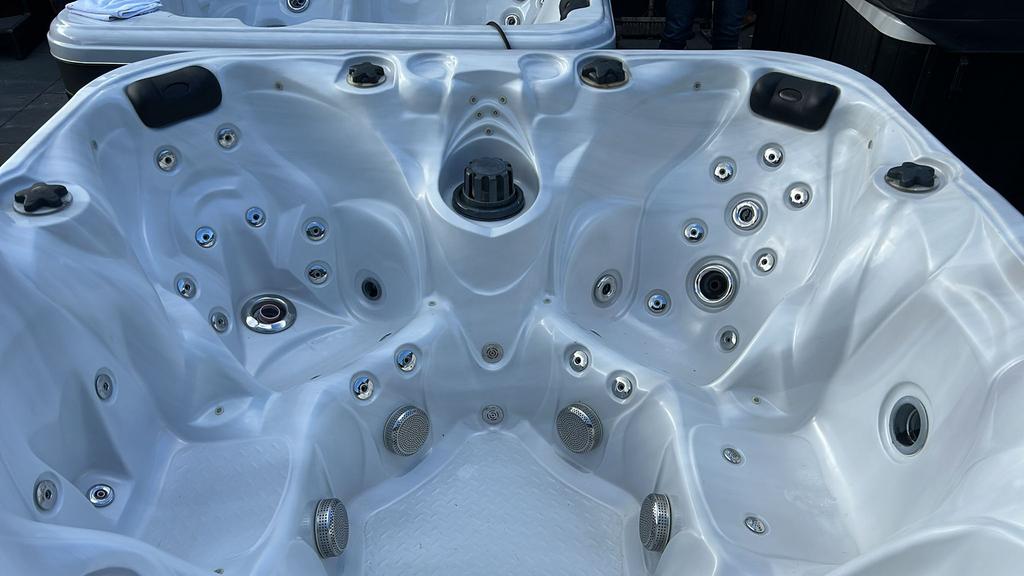 ❤️‍🔥 Gebruikte jacuzzi ❤️‍🔥 5 personen werkt perfect, Verzenden