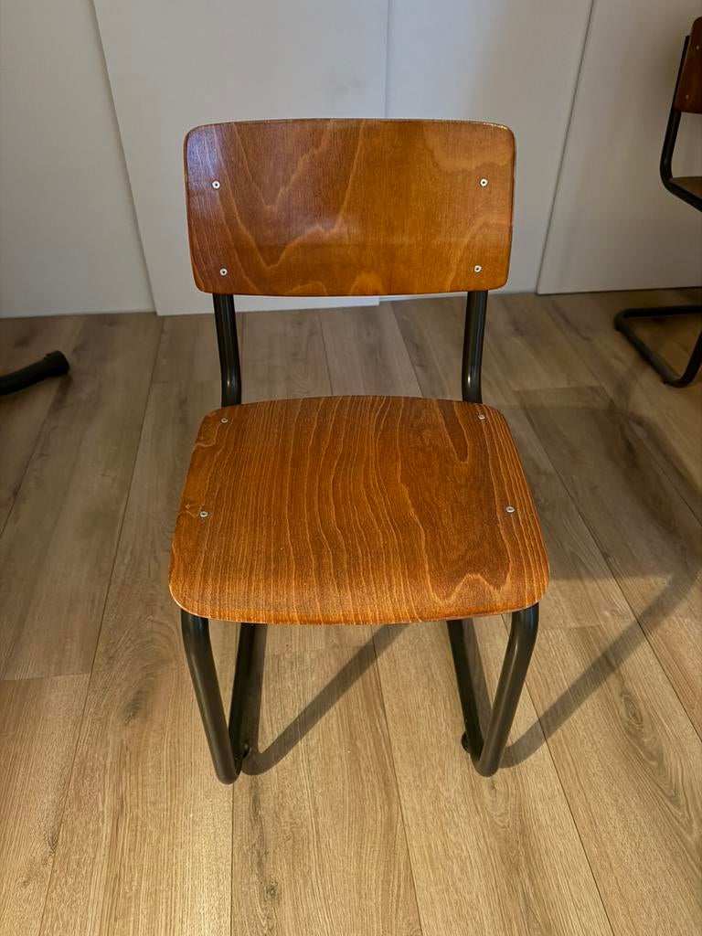 4 schoolstoelen, Ophalen, Zo goed als nieuw, Bruin, Vijf, Zes of meer stoelen