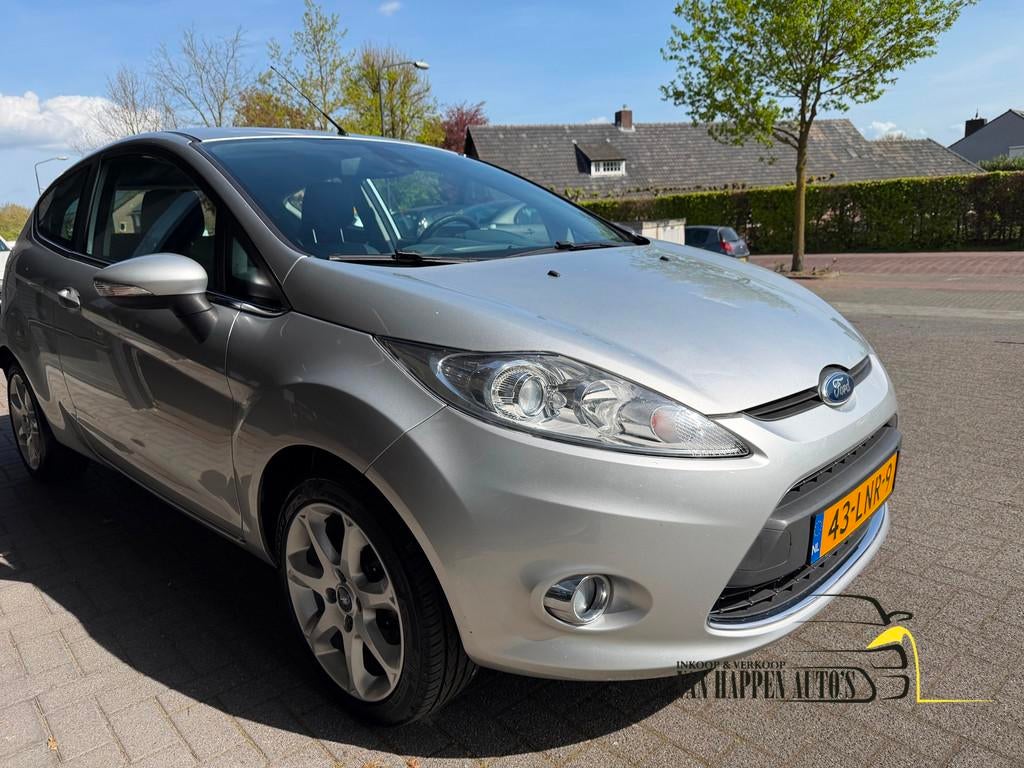 Ford Fiesta 1.25 Titanium / 81114 km, Auto's, Voorwielaandrijving, Euro 5, Stof, 4 cilinders