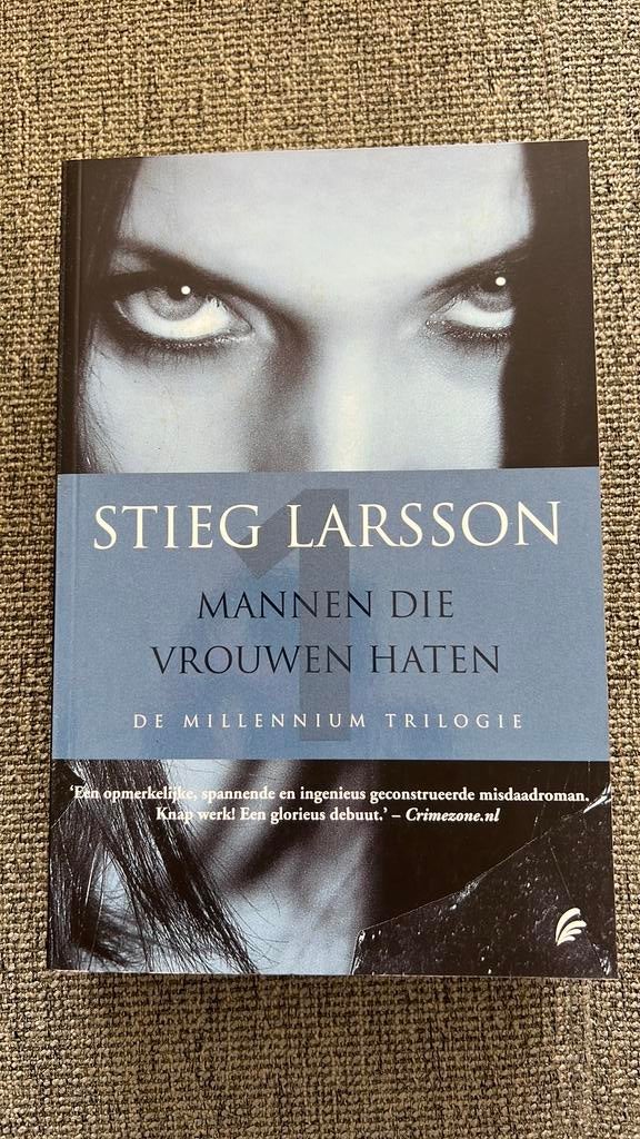 Stieg Larsson - Mannen die vrouwen haten, Gelezen, Scandinavië, Ophalen of Verzenden, Stieg Larsson