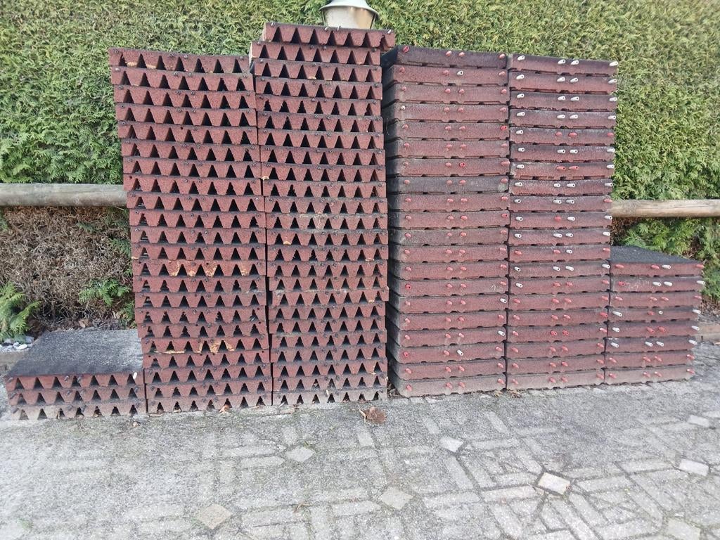 Rubber tegels of staltegels van schoolplein., Tuin en Terras, Tegels en Klinkers, Ophalen, Zo goed als nieuw, Rubber, Overige typen