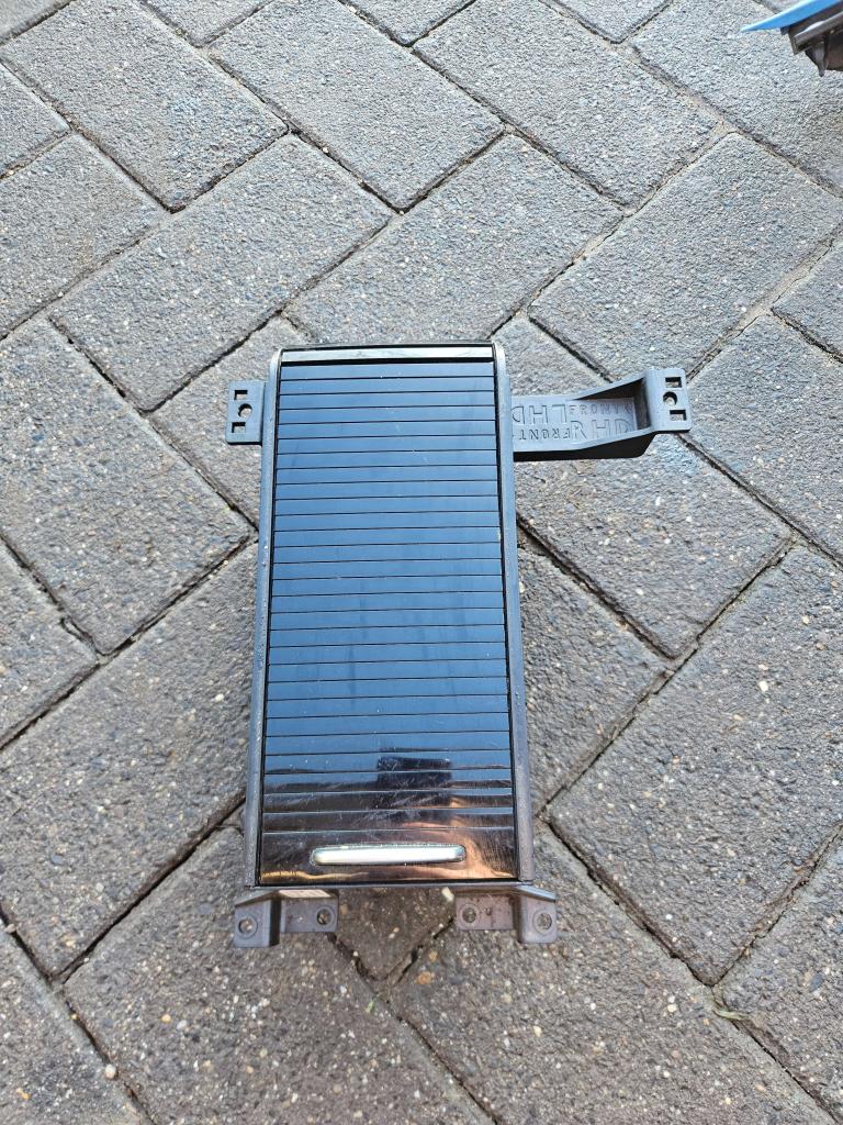 BEKERHOUDER JAGUAR XE, Auto-onderdelen, Interieur en Bekleding, Niet ingevuld, Gebruikt, Niet ingevuld, Ophalen of Verzenden