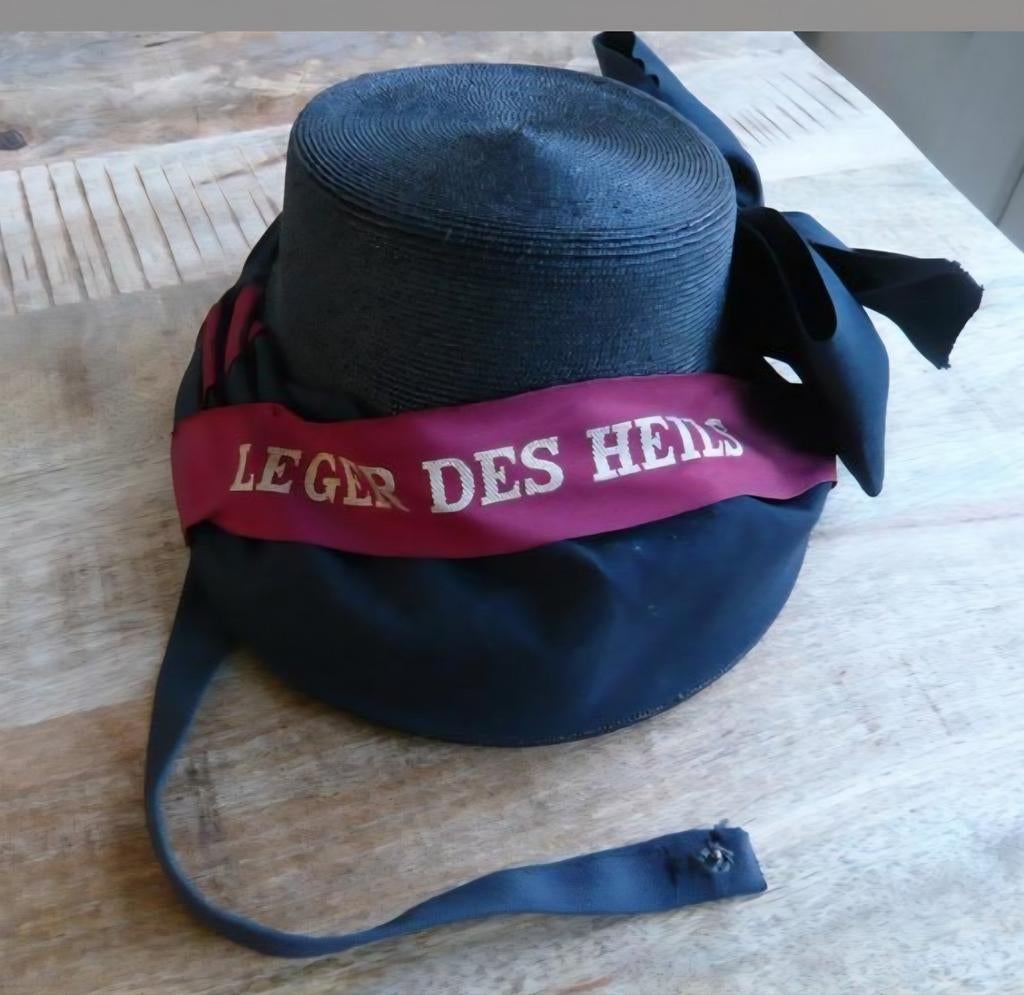 GEZOCHT: Leger des Heils dames hoed en/of heren pet., Leger Des Heils, Ophalen of Verzenden, Gedragen, One size fits all