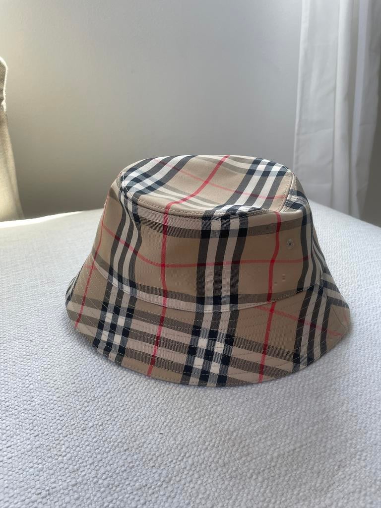 Burberry bucket hat, Ophalen, Zo goed als nieuw, 55 cm (S, 6⅞ inch) of minder, Hoed