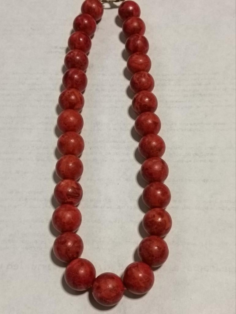 Mooie  vintage halsketting van sponskoral, Sieraden, Tassen en Uiterlijk, Kettingen, Ophalen of Verzenden, Zo goed als nieuw, Steen of Mineraal