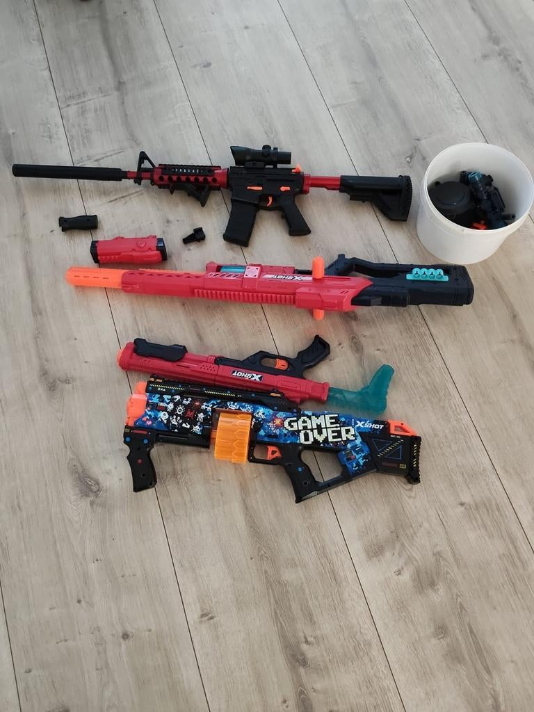 Speelgoed wapens en gel blaster €70, Kinderen en Baby's, Speelgoed | Buiten | Actiespeelgoed, Ophalen, Zo goed als nieuw