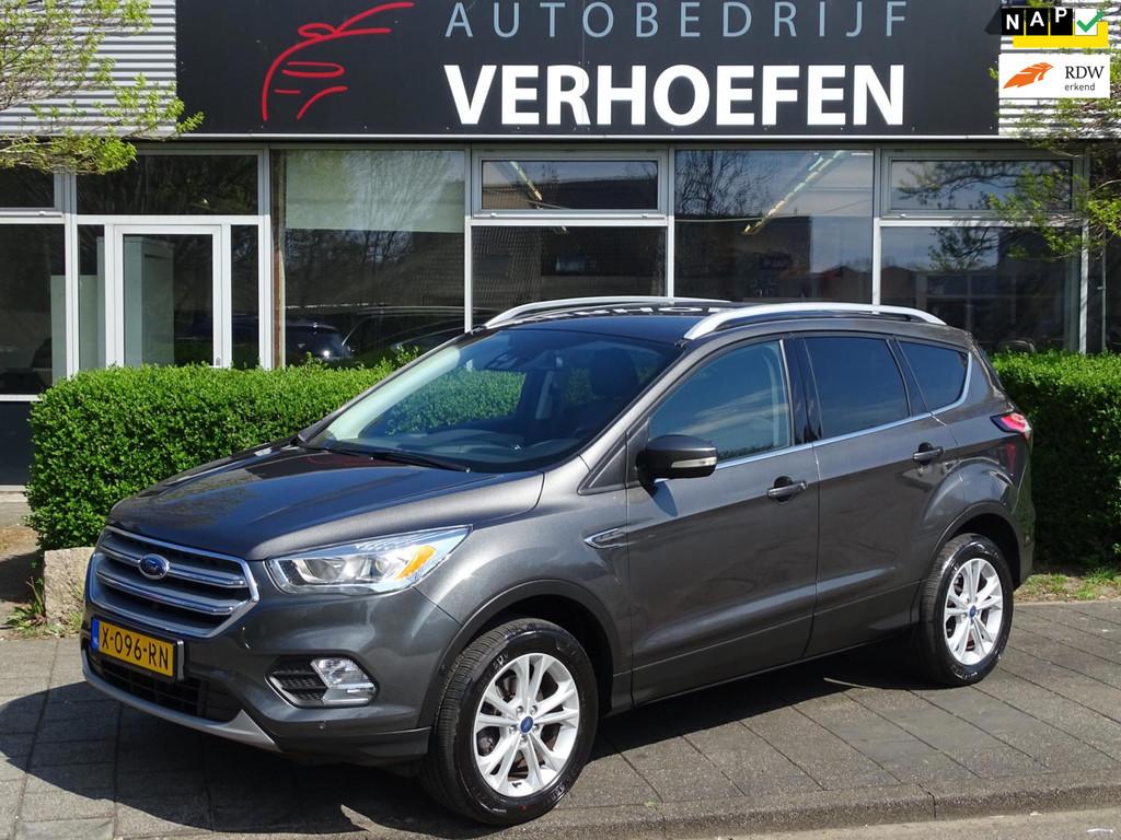 Ford Kuga 1.5 Titanium Styling Pack - PARK CAMERA - KEYLESS, Auto's, Stof, Euro 6, 4 cilinders, Bedrijf