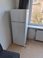 Koelkast met vriezer, 1 jaar oud, Witgoed en Apparatuur, 150 tot 200 liter, Ophalen of Verzenden, Zo goed als nieuw, 140 tot 160 cm