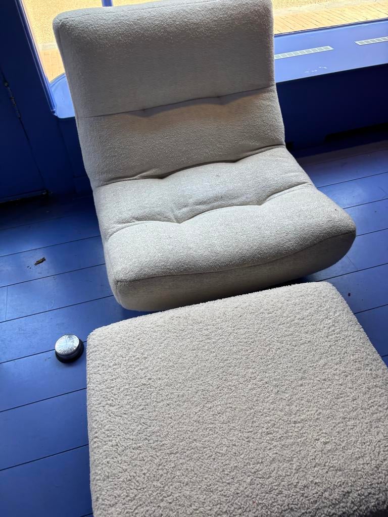 Witte vloerstoel met voetenbank, Ophalen of Verzenden, Gebruikt, Rechthoekig, Stof