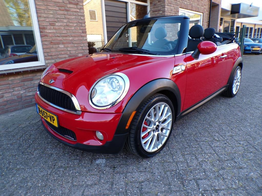 Mini Mini Cabrio 1.6 John Cooper Works, Auto's, Voorwielaandrijving, 15 km/l, Gebruikt, Zwart