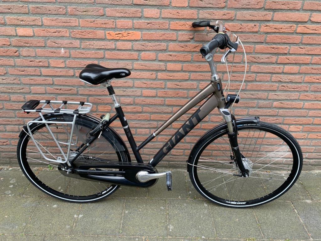 Giant Futuro Cs 2 Lds Dames Bronze/Metallic Black M 50cm, Gebruikt, -, - 0
-, NL, Giant